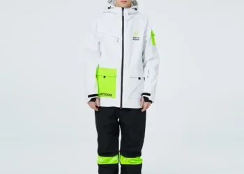 Top 2025 Ski Suits for Couples Offering Ultimate Warmth and Breathability