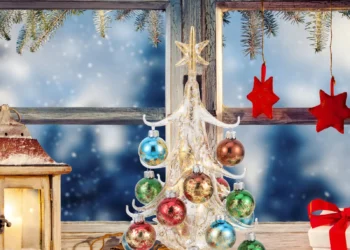 Charming Mini Glass Christmas Trees to Brighten Your Holiday Décor