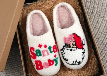 Cozy Winter Slippers for Couples That Combine Comfort and Festive Style